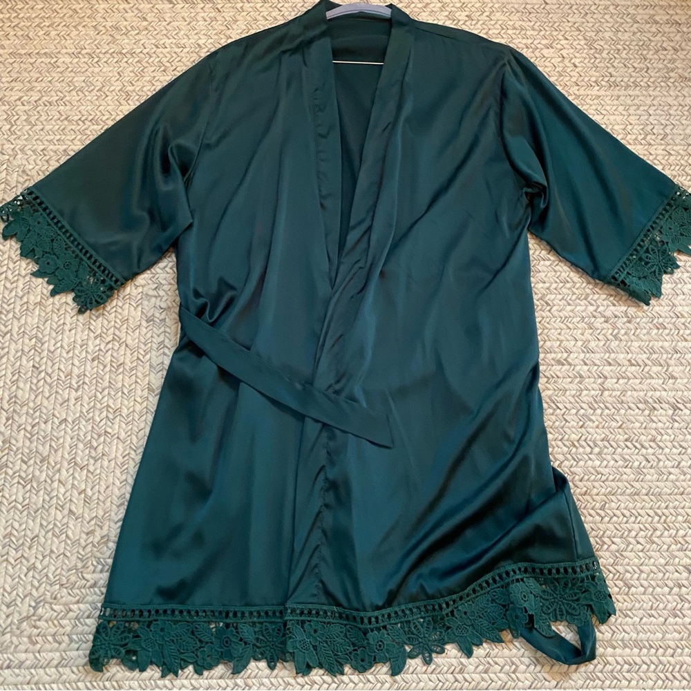 Emerald Green Lace Robe Satin Robe - Picture 3 of 7